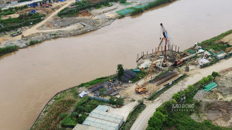 Công trường cầu biên giới 282 tỉ đồng tại xã Bát Xát, tỉnh Lào Cai. Ảnh: Đinh Đại