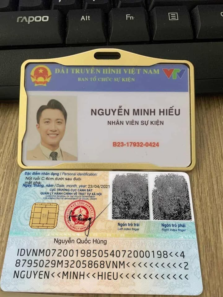 Đối tượng cung cấp căn cước công dân và thẻ ngành Đài Truyền hình Việt Nam. Ảnh: Công an TP Đà Nẵng