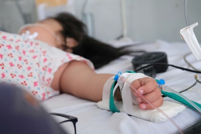 Bệnh viện Cần Thơ cảnh báo sốt xuất huyết diễn biến nặng ở người lớn