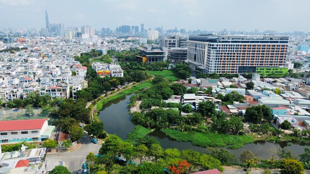 Rạch Xuyên Tâm qua phường An Nhơn (quận Gò Vấp cũ). Ảnh: Anh Tú