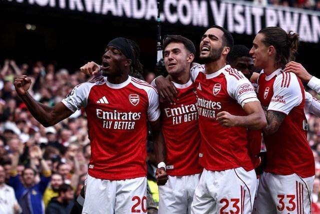Siêu dự bị giúp Arsenal khởi đầu hoàn hảo tại Champions League