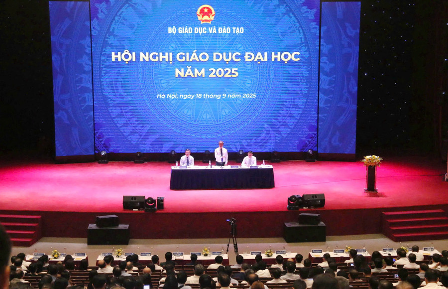 Bộ trưởng Nguyễn Kim Sơn chủ trì Hội nghị giáo dục đại học 2025.