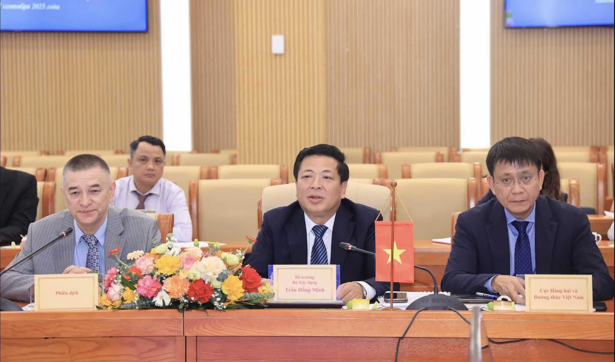 Lãnh đạo Bộ Xây dựng tại buổi hội đàm. Ảnh: Bộ Xây dựng