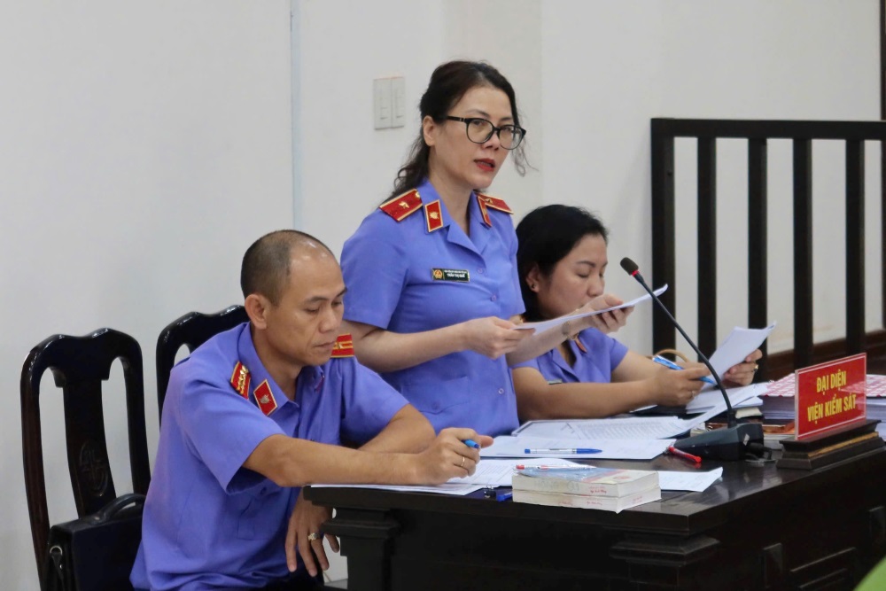 Viện kiểm sát đề nghị mức án đối với các bị cáo. Ảnh: Anh Tú