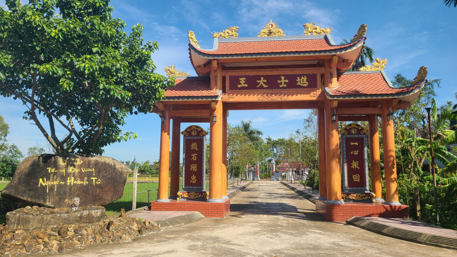 nguyen-hoanh-tu-hoang-giap-tiet-nghia-giua-thoi-binh-dao-1.jpg