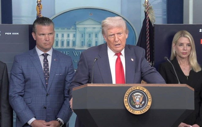 Nguy cơ đóng cửa chính phủ Mỹ, ông Trump có thể gia tăng quyền lực khác thường