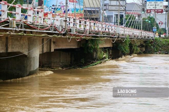Sông Cầu xuất hiện lũ đặc biệt lớn, Chủ tịch Hà Nội chỉ đạo nóng