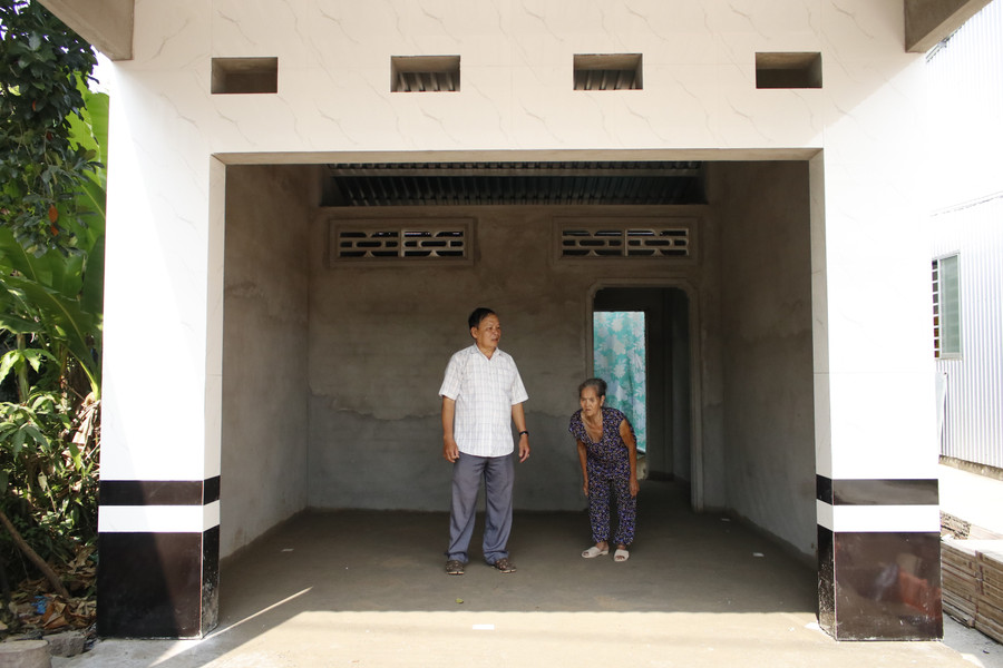 ngoi-nha-moi-duoc-to-cat-nha-tinh-thuong-so-2-xa-dinh-yen-xay-dung-tai-huyen-lap-vo.jpg