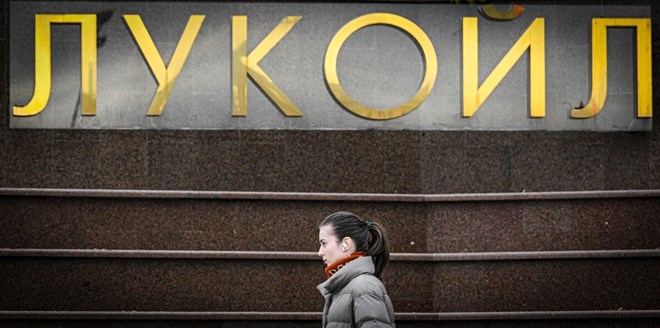 Ông lớn dầu khí Nga bán tài sản sau đòn trừng phạt của Mỹ