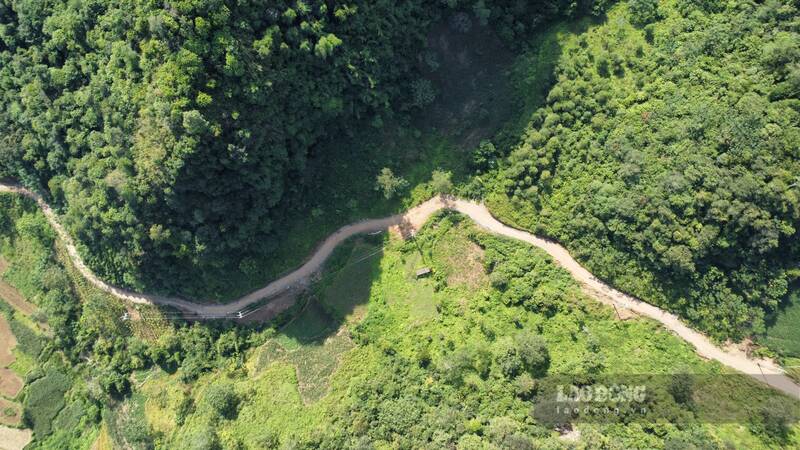 Cung đường dẫn vào khu xây dựng các công trình trái phép của Công ty TNHH Ngọc Linh. Ảnh: Nhóm PV