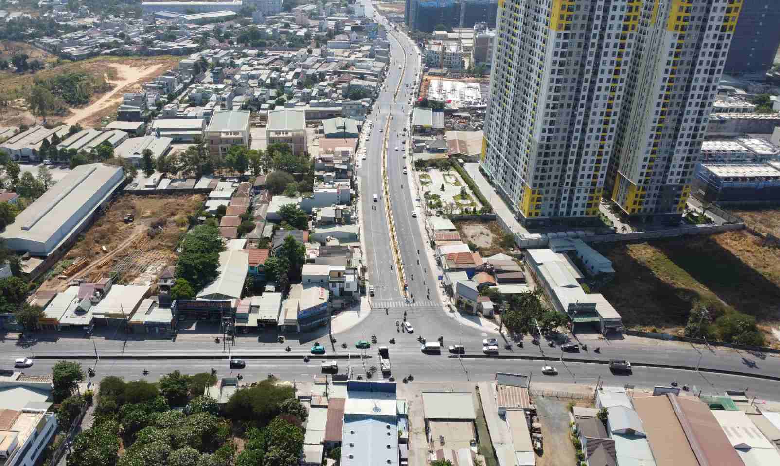 Một đầu của tuyến đường kết nối với Quốc lộ 1K. Ảnh: Đình Trọng