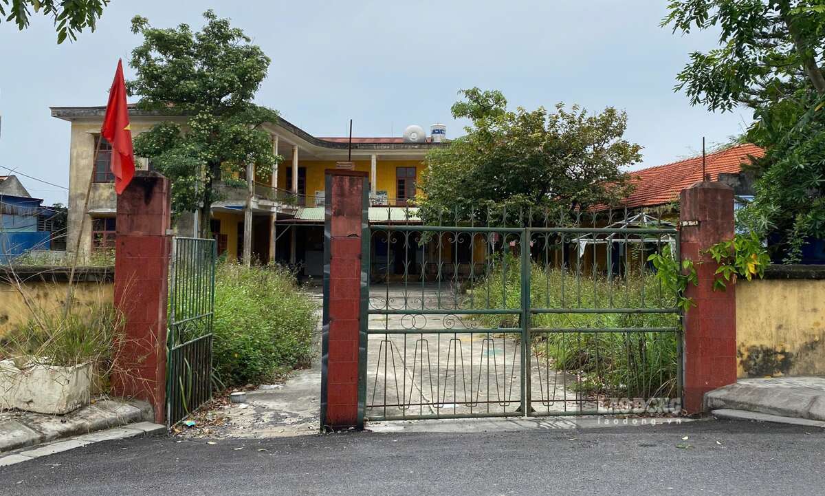 Chính quyền phường Hòa Bình cũng đã báo cáo, đề xuất thành phố chuyển đổi mục đích sử dụng các trụ sở này thành nhà văn hóa tổ dân phố. Ảnh: Băng Tâm