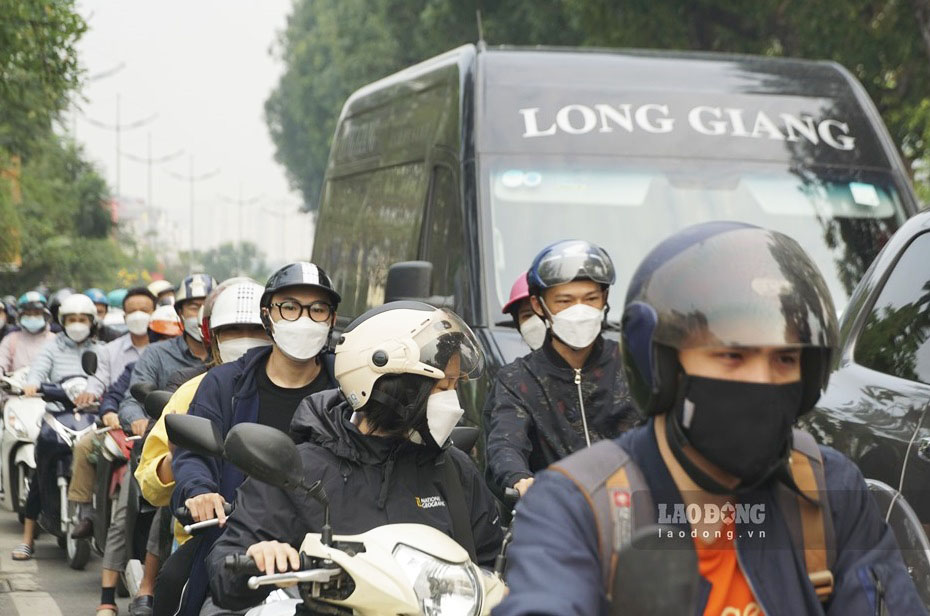 Mức độ tập trung sinh viên cao khiến gia tăng áp lực đô thị khu vực trung tâm. Ảnh: Việt Bắc.