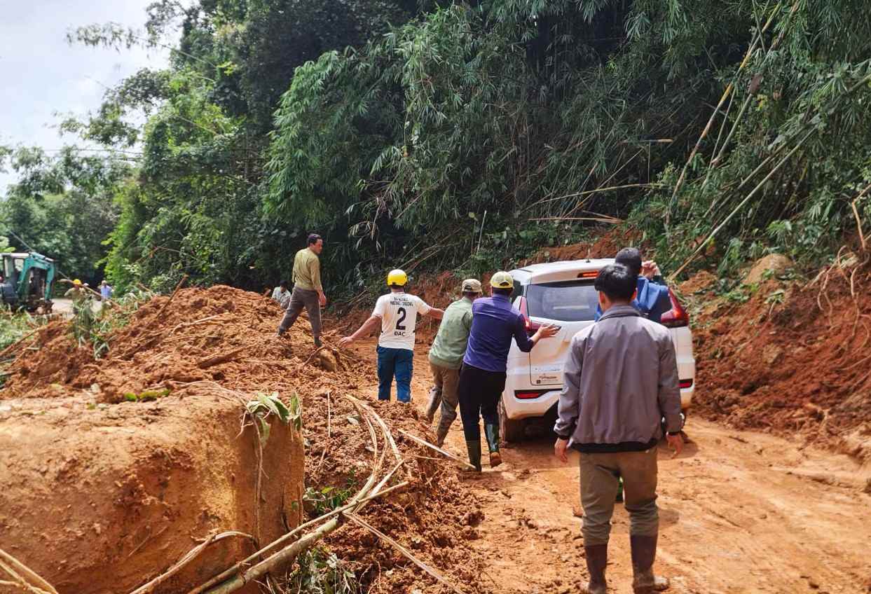 Đèo Gia Bắc thường xuyên bị sạt lở gây ách tắc giao thông trên Quốc lộ 28. Ảnh: Phúc Khánh