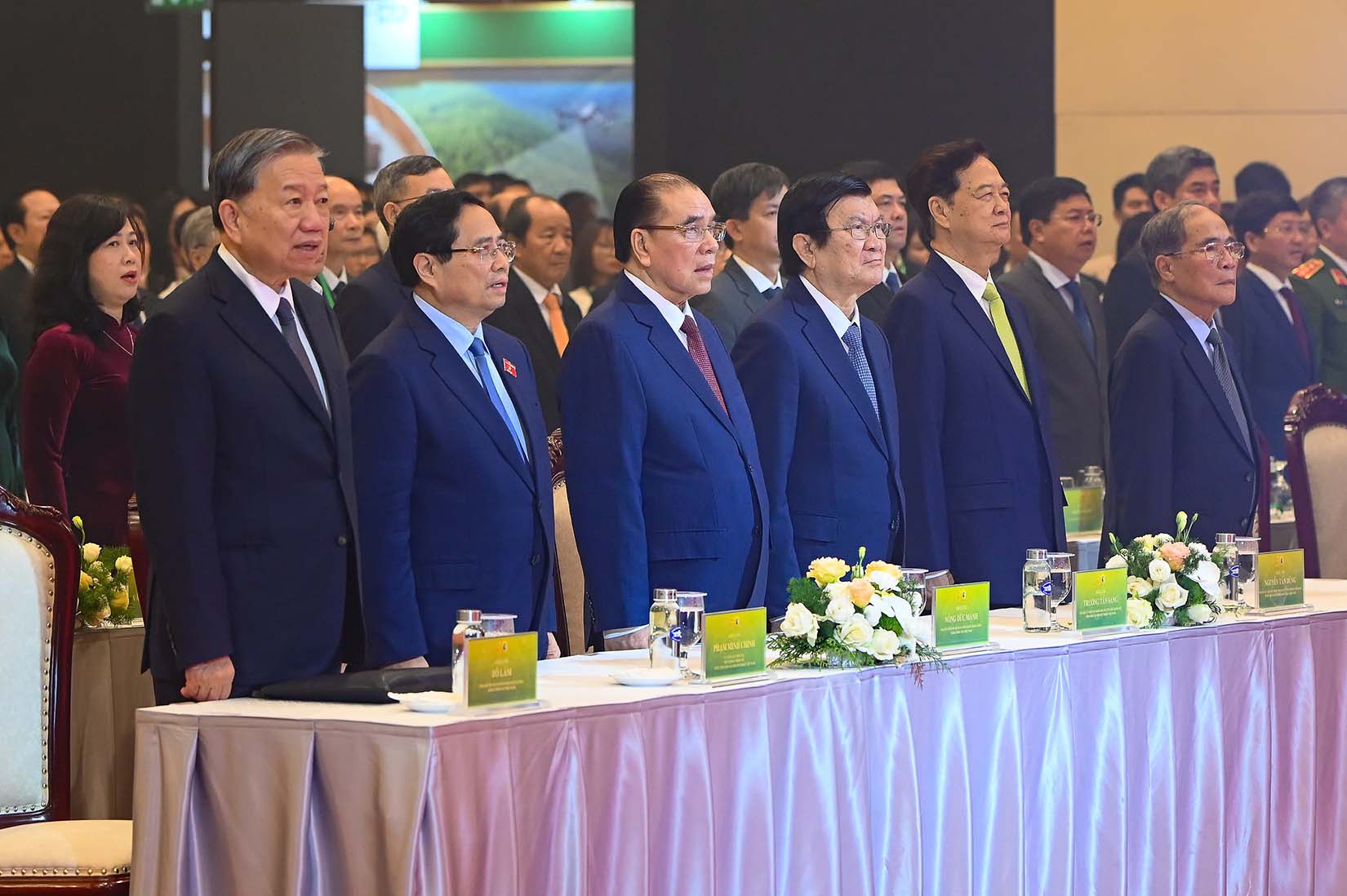 Tổng Bí thư Tô Lâm, Thủ tướng Chính phủ Phạm Minh Chính và các nguyên lãnh đạo Đảng, Nhà nước tham dự buổi Lễ. Ảnh: HV