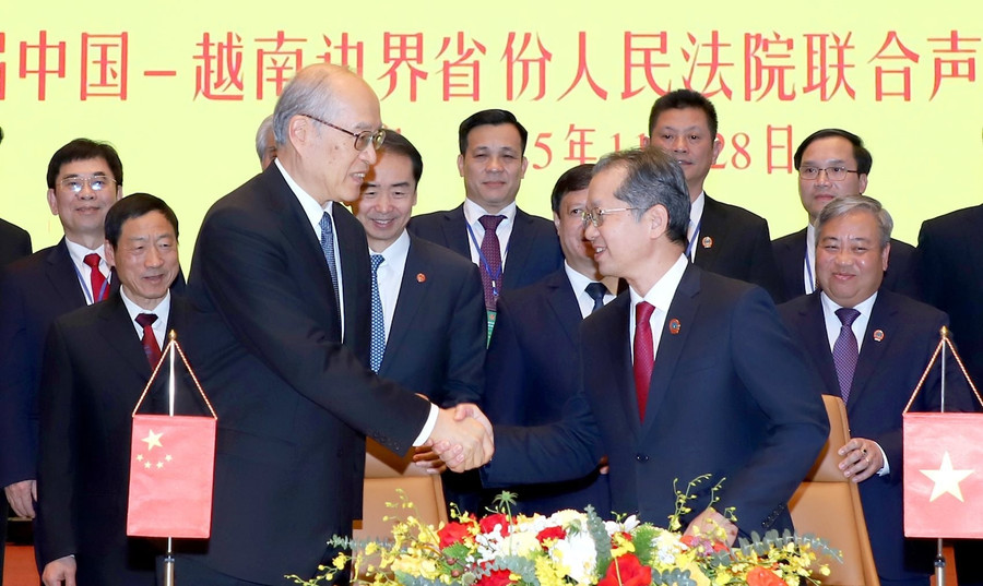 Hội nghị Tòa án nhân dân các tỉnh biên giới Việt Nam - Trung Quốc: Thắt chặt hợp tác tư pháp, giữ vững an ninh biên giới Hội nghị Tòa án nhân dân các tỉnh biên giới Việt Nam - Trung Quốc: Thắt chặt hợp tác tư pháp, giữ vững an ninh biên giới
