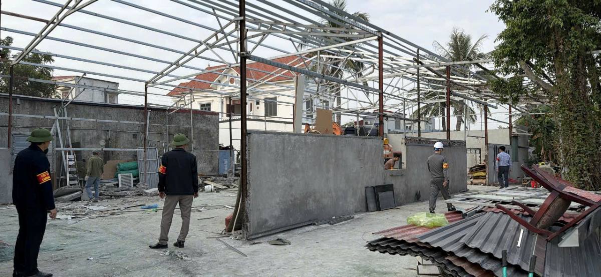 Nhà xưởng được phá dỡ, hoàn trả hiện trạng. Ảnh: Phường Hưng Đạo