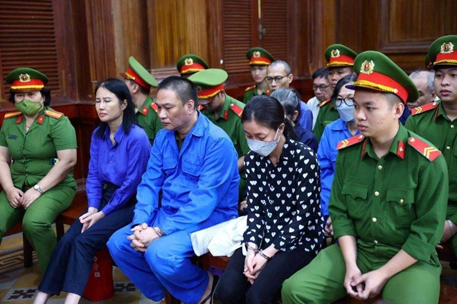 Gia đình bị cáo Nguyễn Thị Thanh Nhàn vụ AIC nộp 66 tỉ đồng khắc phục hậu quả