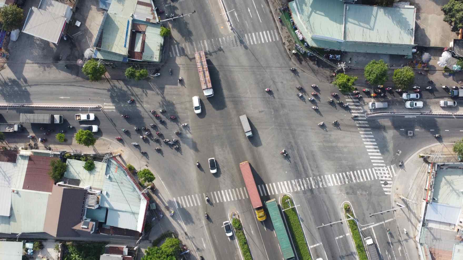 Nút giao đường Mỹ Phước - Tân Vạn với đường Phú Lợi dự kiến sẽ được xây dựng cầu vượt. Ảnh: Đình Trọng