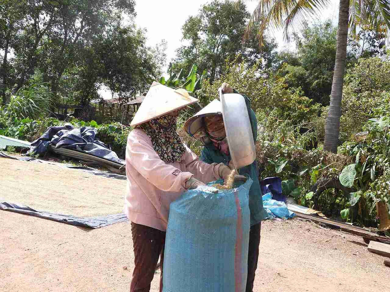 Đời sống bà con từng bước được cải thiện. Ảnh: Bảo Trung