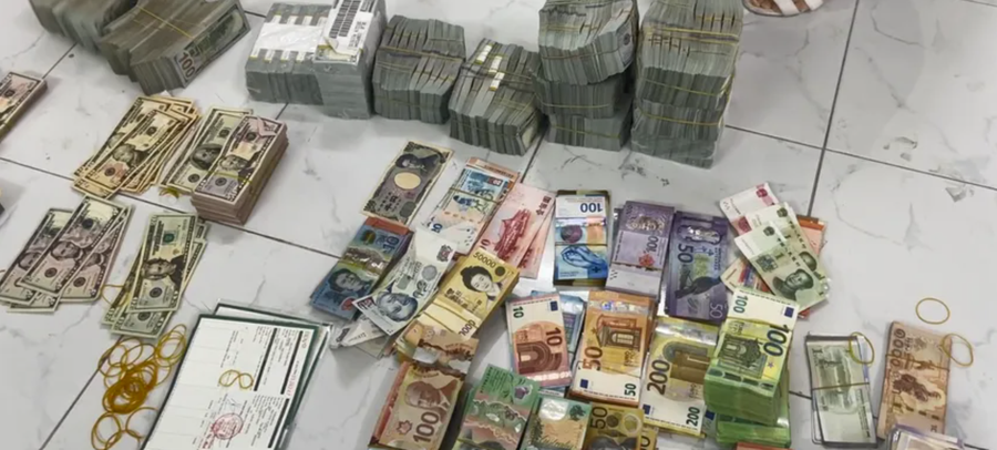 Một số tang vật công an thu giữ được. lap-cong-ty-ma-che-mat-co-quan-quan-ly-1.png