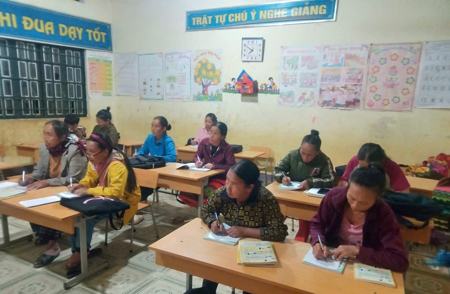 Năm 2025, xã Bằng thành đã tổ chức 15 lớp xoá mù chữ. img-5606.jpg