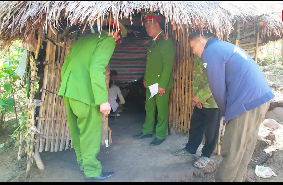 Cán bộ xuống bản không chỉ là một hoạt động mang tính hành chính, mà là mắt xích con người quan trọng trong chuỗi truyền thông giảm nghèo về thông tin ở Mường Tùng.