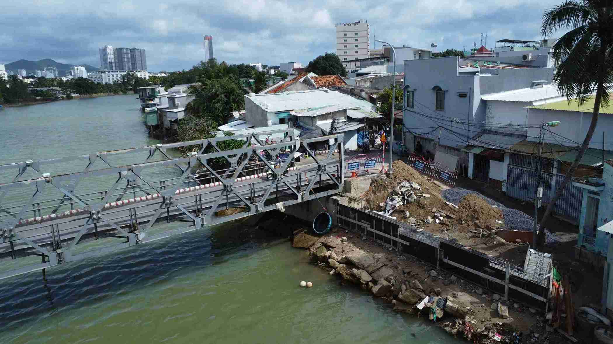 Việc tỉnh Khánh Hòa triển khai xây dựng công trình khẩn cấp xử lý sạt lở tại cầu Ngọc Thảo đã phần nào giải tỏa nỗi lo thường trực của người dân hai cồn Ngọc Thảo và Nhất Trí.