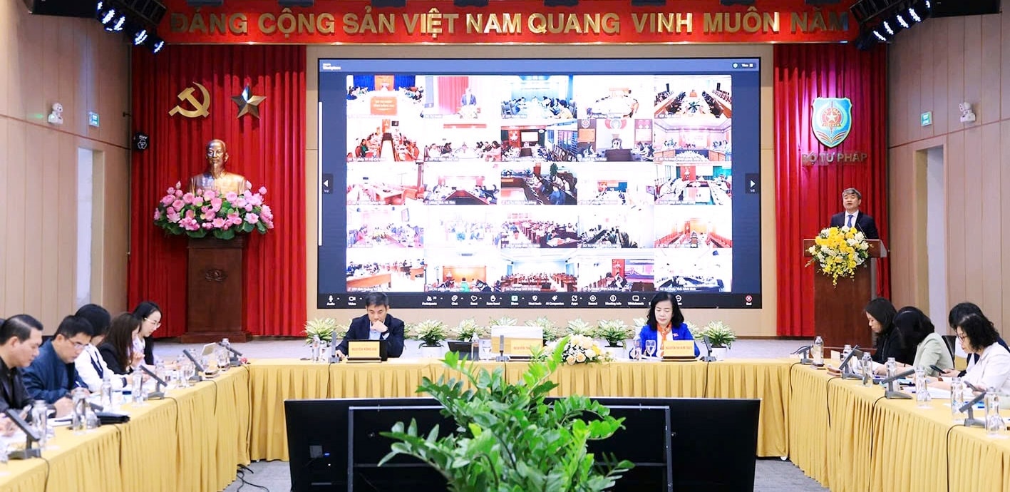 Thứ trưởng Bộ Tư pháp Nguyễn Thanh Tú chủ trì hội nghị. Ảnh: PV