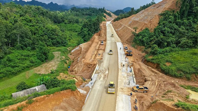 Một đoạn tuyến trên cao tốc Hữu Nghị - Chi Lăng. Ảnh: Khánh Linh
