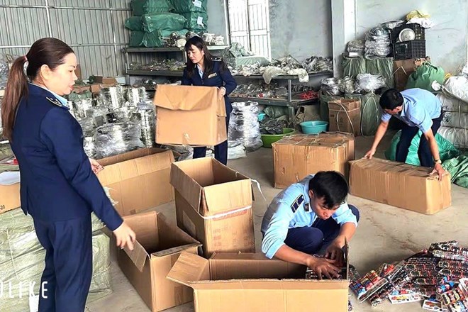 Gia Lai tạm giữ hơn 1.800 sản phẩm không rõ nguồn gốc