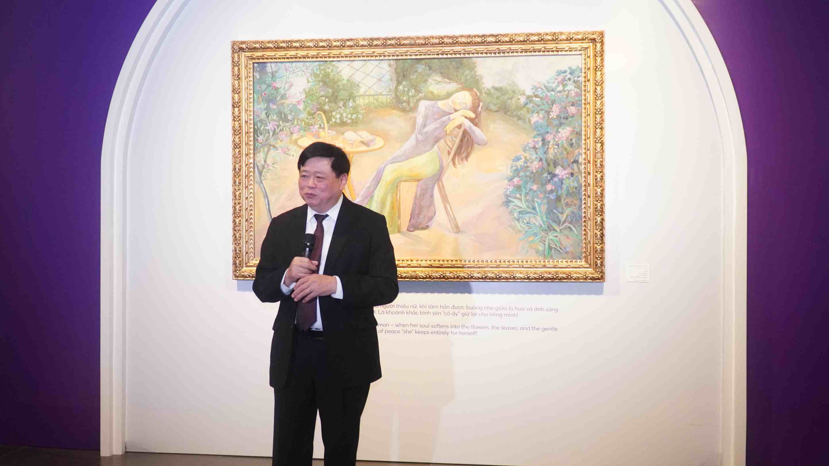 PGS.TS Nguyễn Thế Kỷ phát biểu khai mạc triển lãm. Ảnh: Minh Vũ.