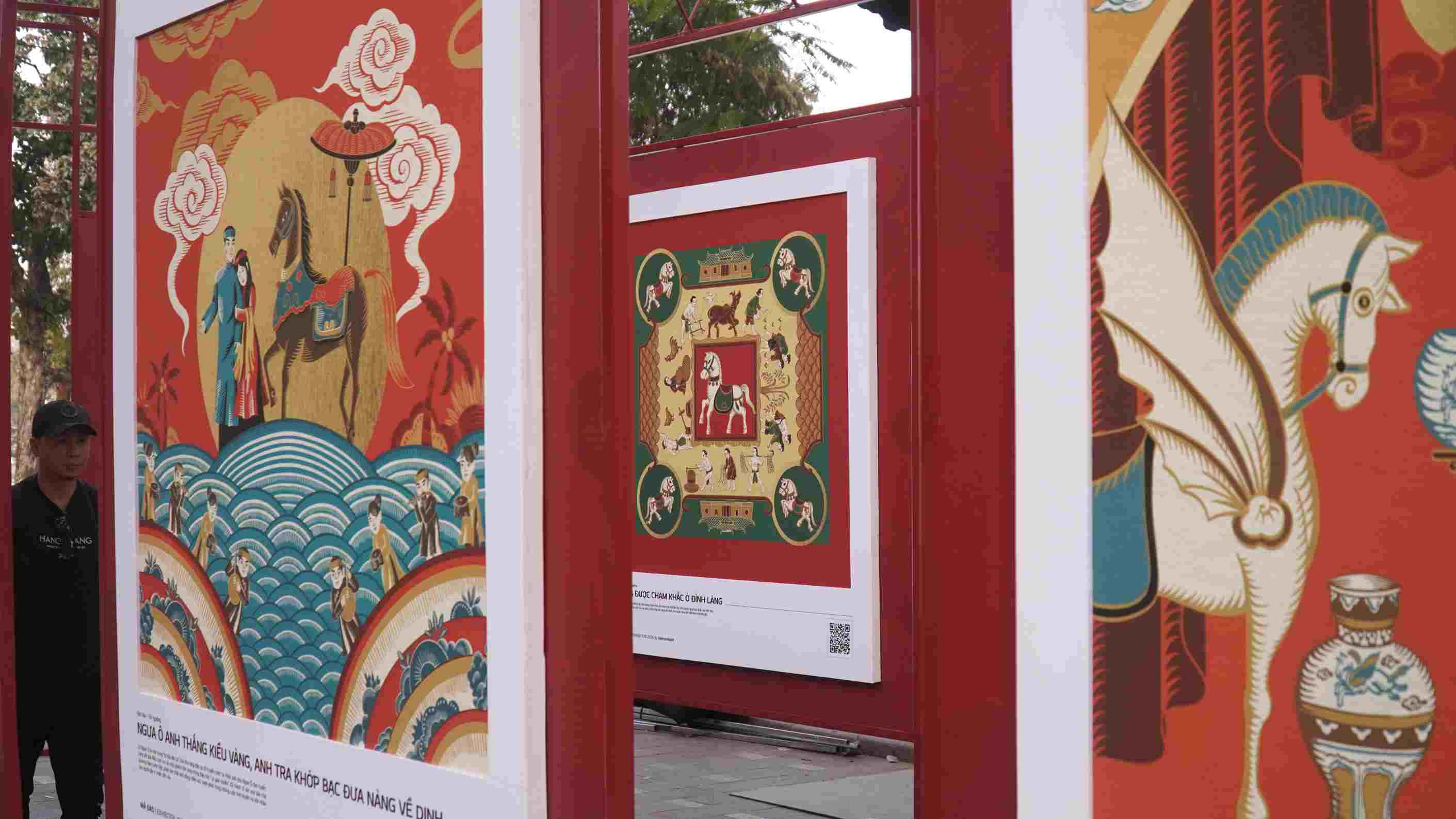 Khi hình tượng con ngựa trong văn hóa Việt bước ra không gian công cộng, nghệ thuật trở nên gần gũi hơn bao giờ hết. Ảnh: Minh Vũ