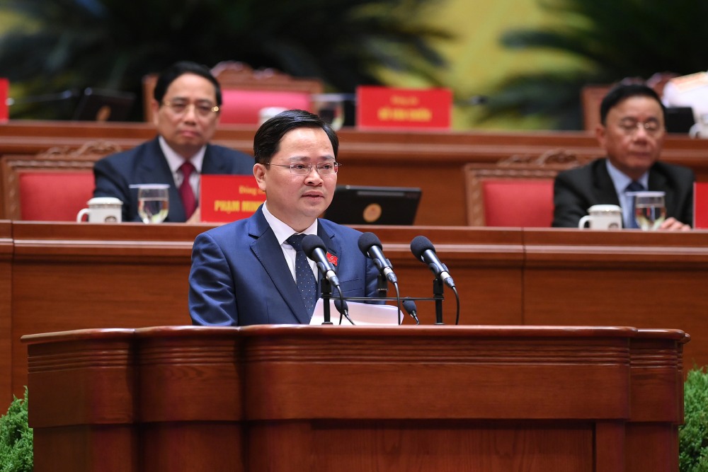 Phó Trưởng Ban Chính sách, chiến lược Trung ương Nguyễn Anh Tuấn nói về giải pháp chiến lược để đảm bảo tăng trưởng kinh tế hai con số của Việt Nam trong giai đoạn tới. Ảnh: Duy Linh