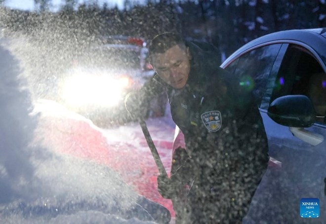 Không khí lạnh đại hàn, băng tuyết kỷ lục gợi nhớ siêu rét 2016