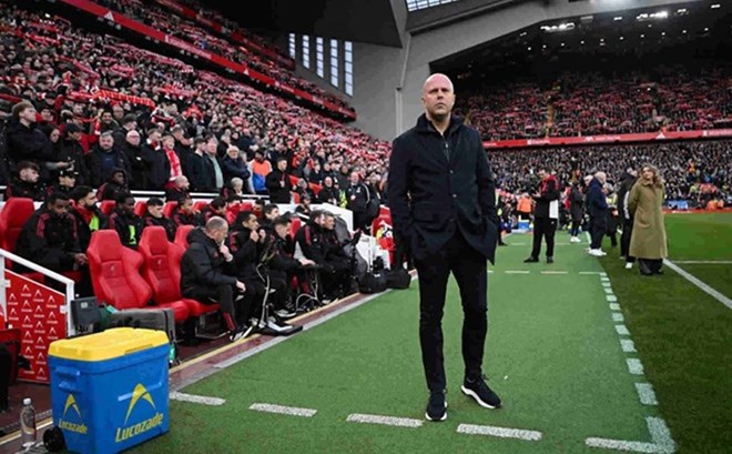 Arne Slot có lẽ sẽ không muốn Salah rời đi ngay hè năm nay. Ảnh: AFP