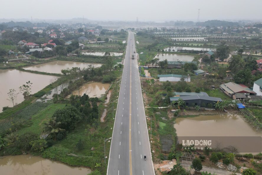 Nay đã chính thức mở rào, người dân có thể lưu thông. Ảnh: Tô Công.