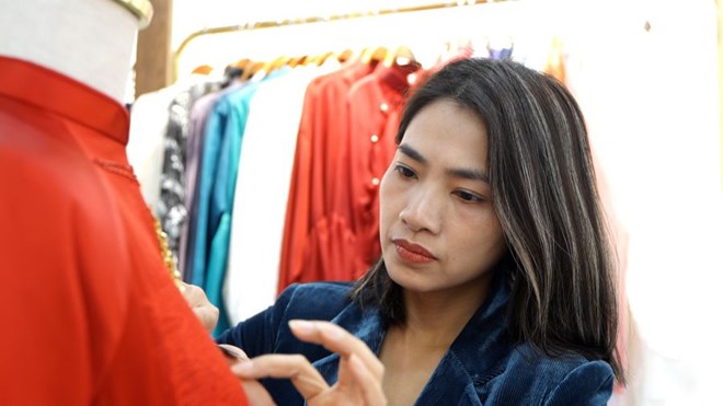 Áo dài và bài toán giữ hồn cốt văn hóa Việt