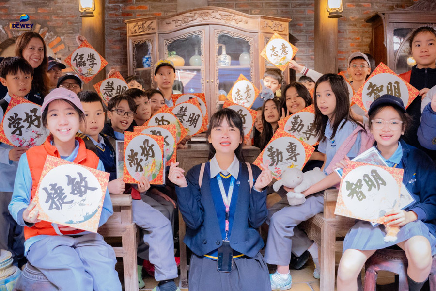 Học sinh The Dewey Schools Hải Phòng tham gia hoạt động dã ngoại, trải nghiệm tại làng gốm Bát Tràng. dsc05840.jpg