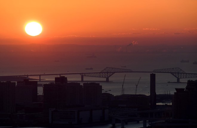 Người Nhật đi tìm nơi tốt nhất ngắm mặt trời mọc đầu tiên của năm mới