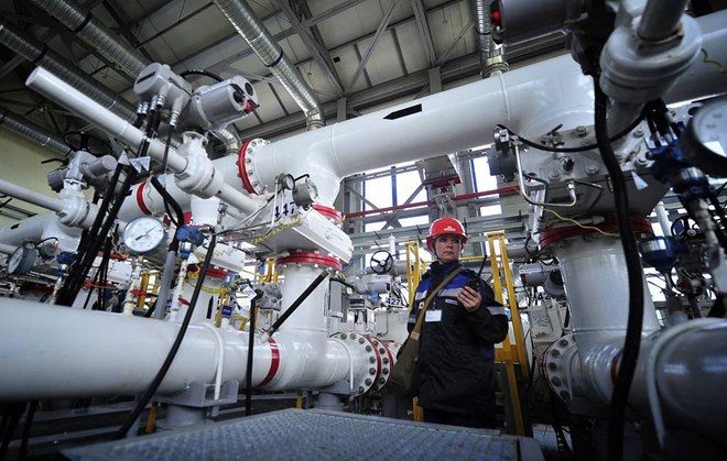 Dòng dầu qua Druzhba tê liệt, Slovakia khẩn cấp tìm lối thoát