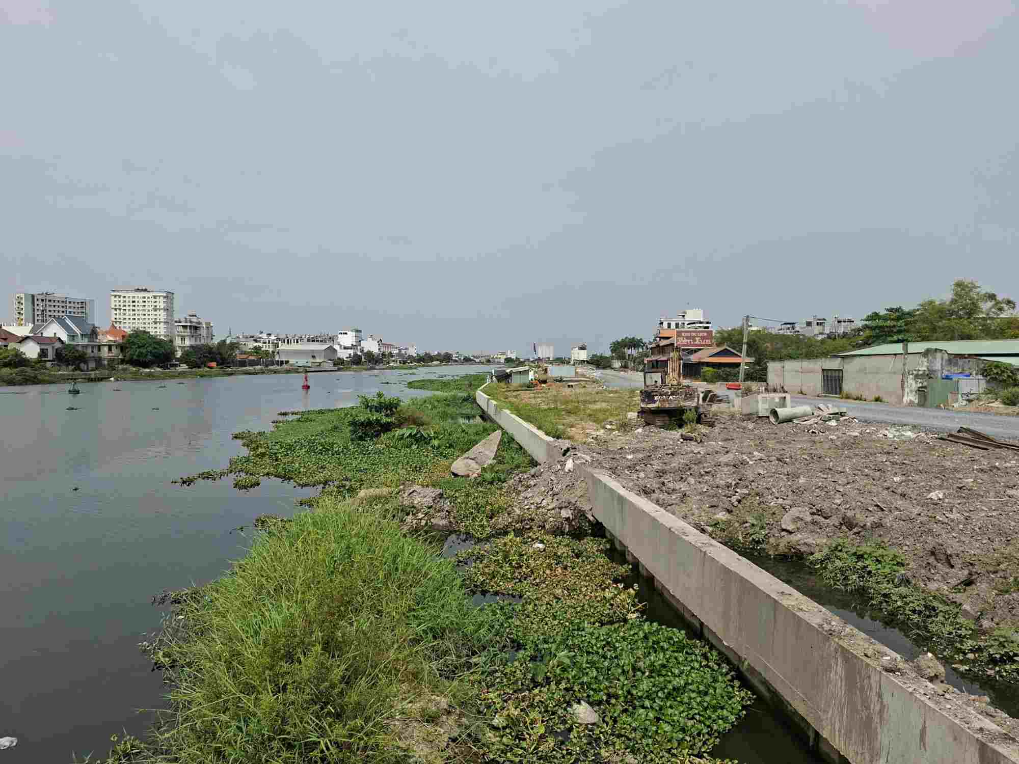 Dự án thì công ì ạch đoạn qua quận Gò Vấp trước đây.  Ảnh: Minh Quân