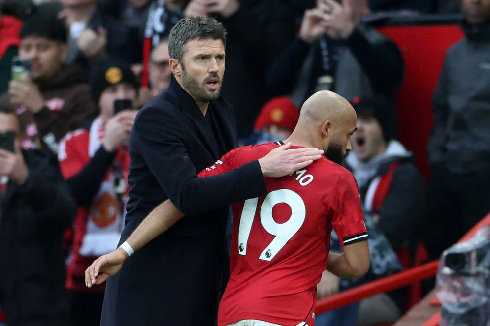 Carrick hiểu rất rõ môi trường tại Man United.  Ảnh: AFP