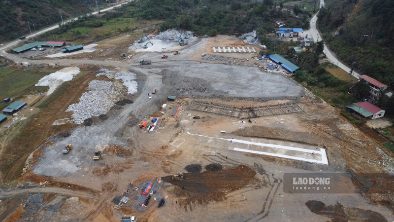 Toàn cảnh khu vực xây dựng Trường Phổ thông nội trú Tiểu học và Trung học cơ sở Mường Khương, tỉnh Lào Cai. Ảnh: Đinh Đại