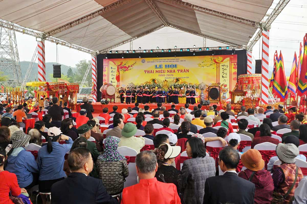 Quang cảnh Lễ khai hội. Ảnh: Đoàn Hưng