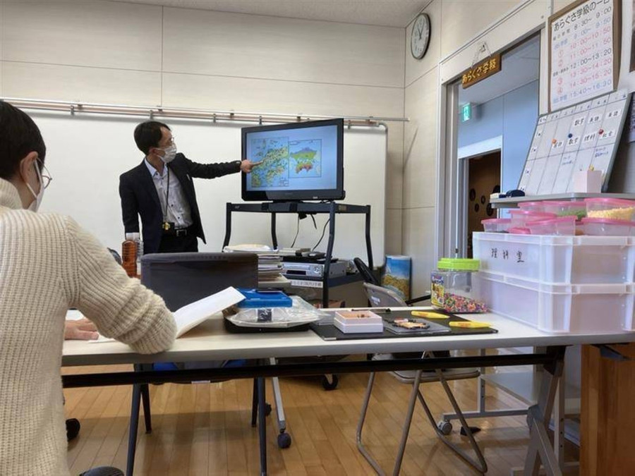 Bệnh viện sẽ sắp xếp phòng học đặc biệt cho các em.