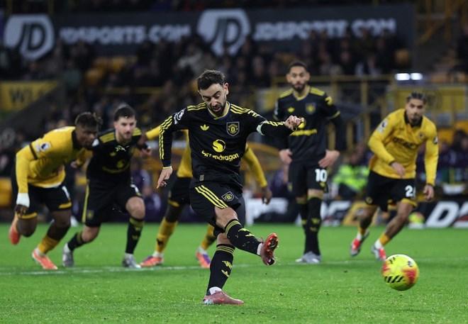 Man United sẽ phải tìm cách giữ chân Bruno Fernandes bằng mọi giá. Ảnh: AFP