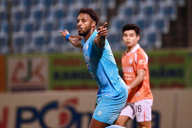 Tiền đạo Xuân Son quyết tâm cống hiến cho tuyển Việt Nam