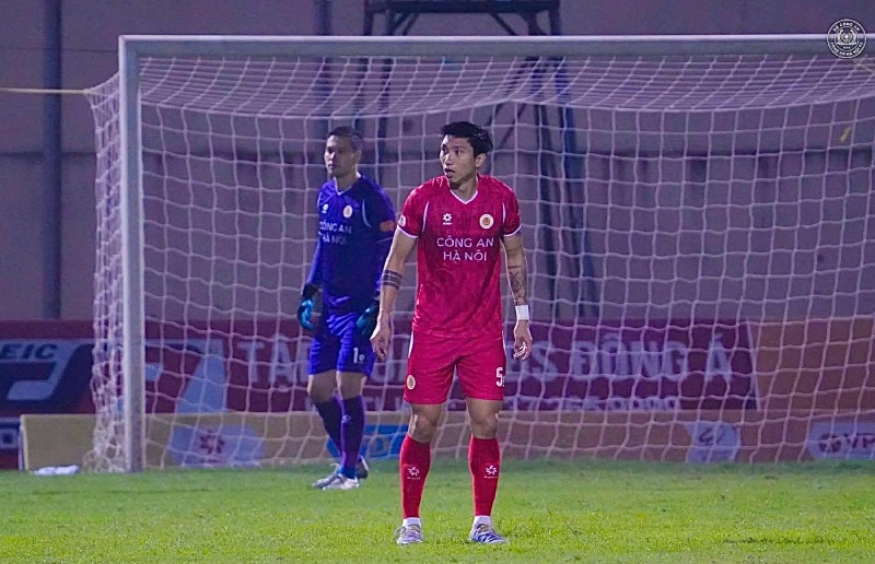 Văn Hậu đang có được thể lực sung mãn và phong độ ổn định. Ảnh: CAHN