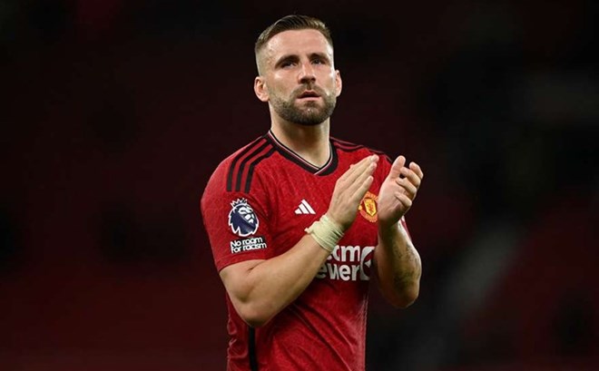 Tuổi tác đã ảnh hưởng đáng kể đến Luke Shaw.  Ảnh: AFP